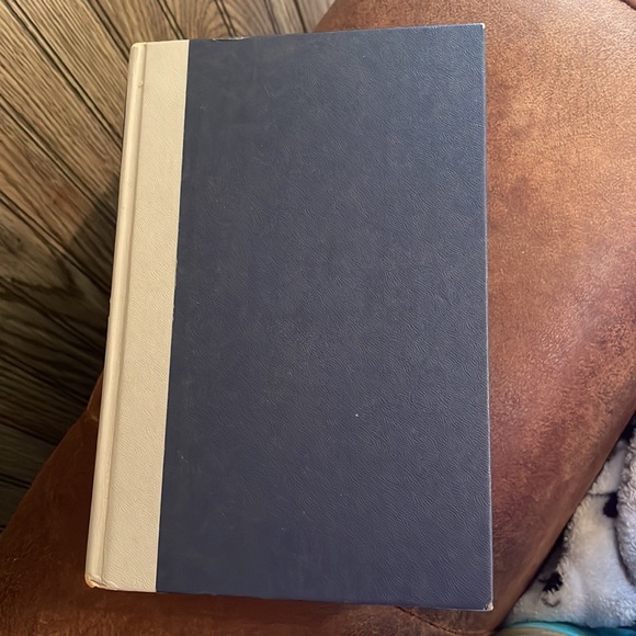 Amy Vanderbilt's New Complete Book of Etiquette 1967 Vintage Book Shelf Decor - Picture 2 of 3